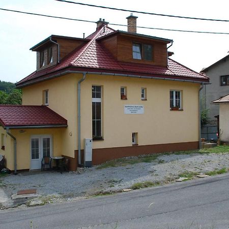 Apartmanovy Dom Králiky Exterior foto